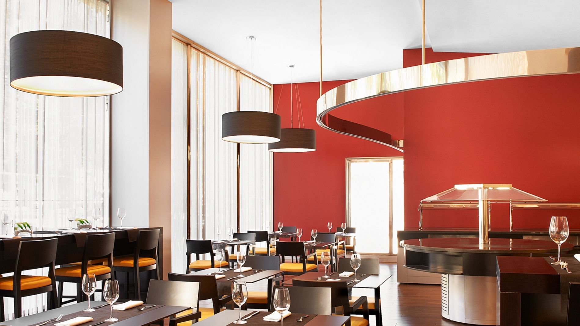 La Avenida Restaurant