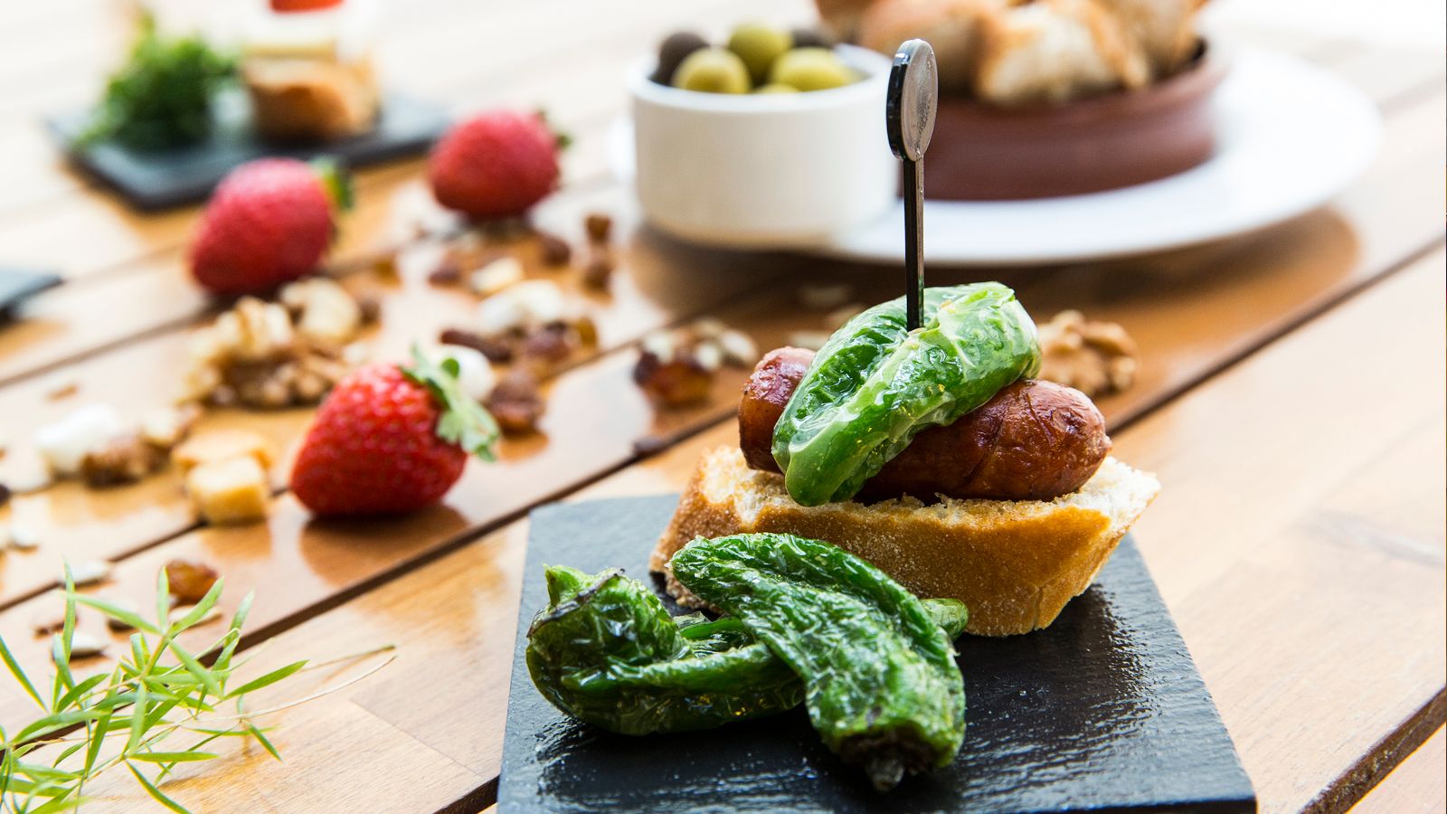 Butifarra con pimiento padron | Restaurante La Avenida